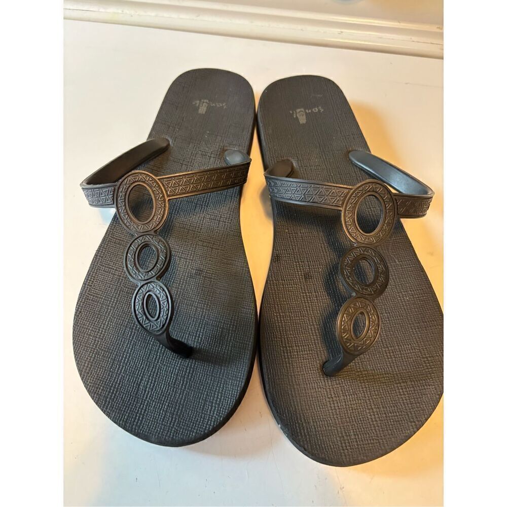 Sanuk Flip Flops